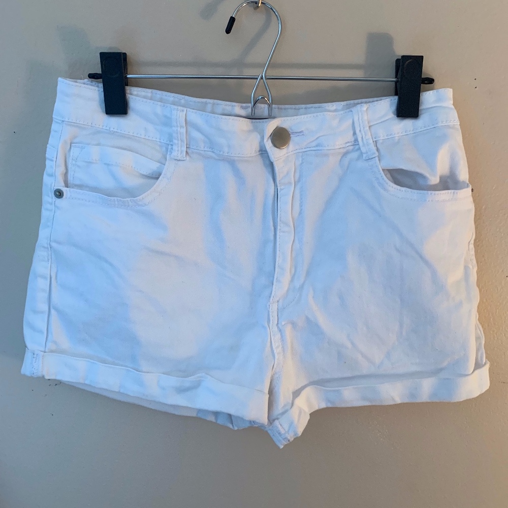 never worn white jean shorts